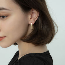 Load image into Gallery viewer, Modern Minimalist Rectangle Hoop Earrings
