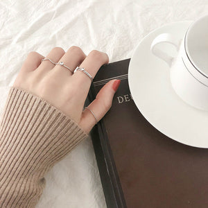 5 Pieces Minimalistic Stackable Dainty Midi Ring Set