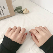 Load image into Gallery viewer, 5 Pieces Minimalistic Stackable Dainty Midi Ring Set
